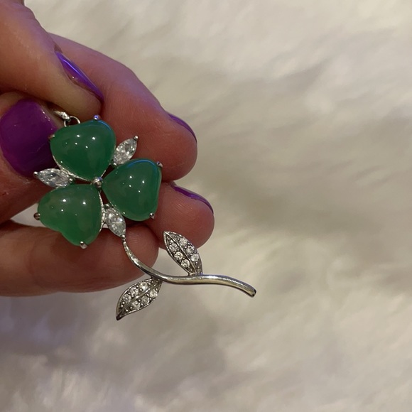 925 Sterling Silver Green Jade Clover 3-Leaf CZ Irish Shamrock Charm Pendant - Picture 8 of 11